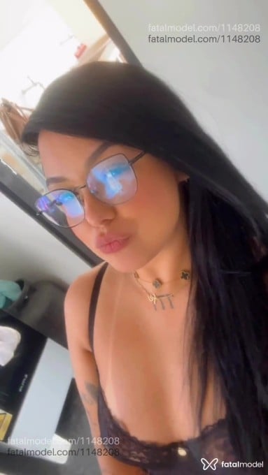 Acompanhante mulher com cabelo castanho de olhos castanhos em Manhuaçu - Suellen