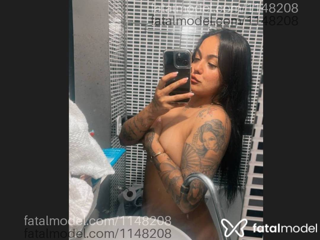 Acompanhante mulher com cabelo castanho de olhos castanhos - Suellen