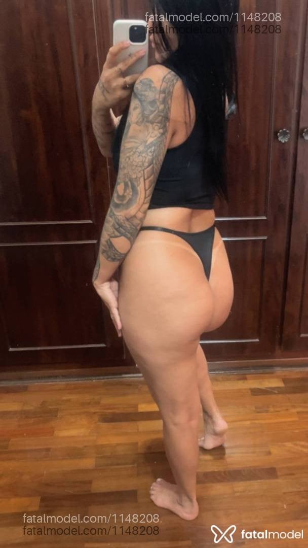 Acompanhante mulher com cabelo castanho de olhos castanhos em Passos - Suellen