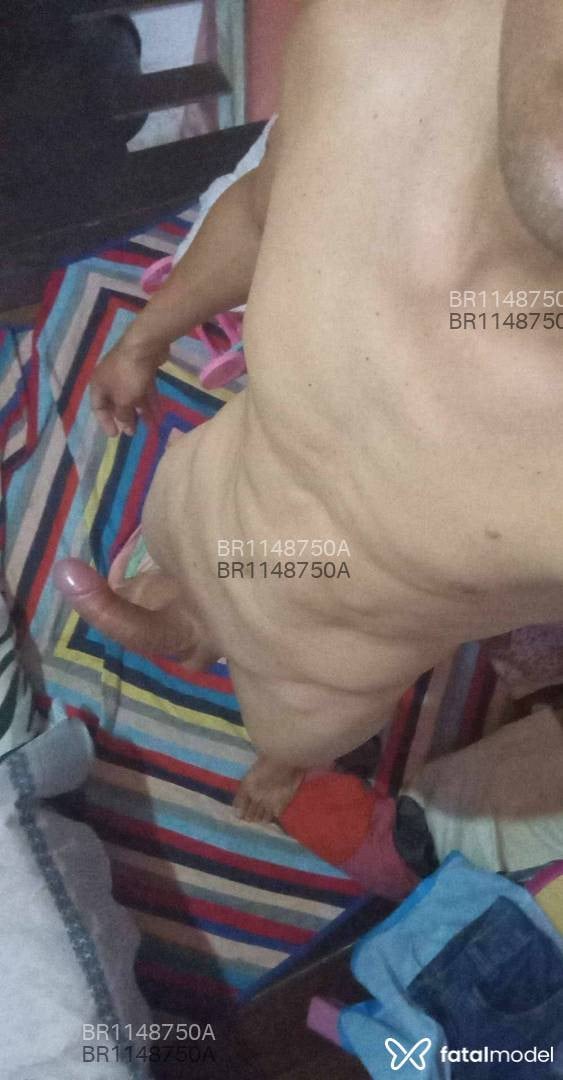 Acompanhante homem morena (o) de olhos mel em Macapá Acompanhante homem morena (o) de olhos mel em Macapá - Dom picon
