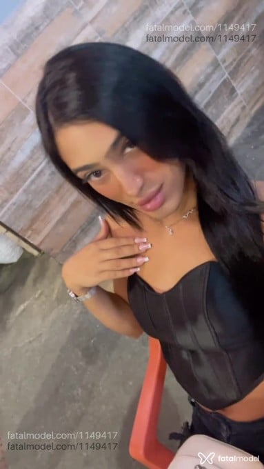 Acompanhante mulher trans com cabelo castanho de olhos castanhos em Vitória - Jade Frazão