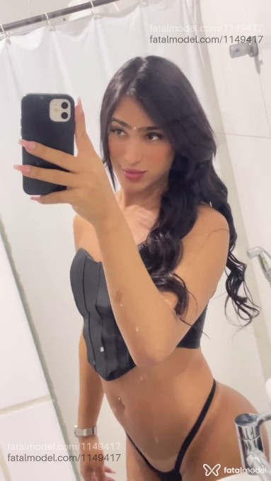 Acompanhante mulher trans com cabelo castanho de olhos castanhos em Vitória - Jade Frazão