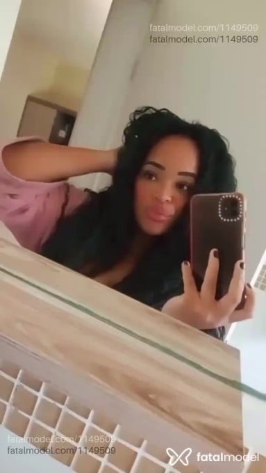 Acompanhante mulher morena (o) de olhos pretos em Bagé - Lorena