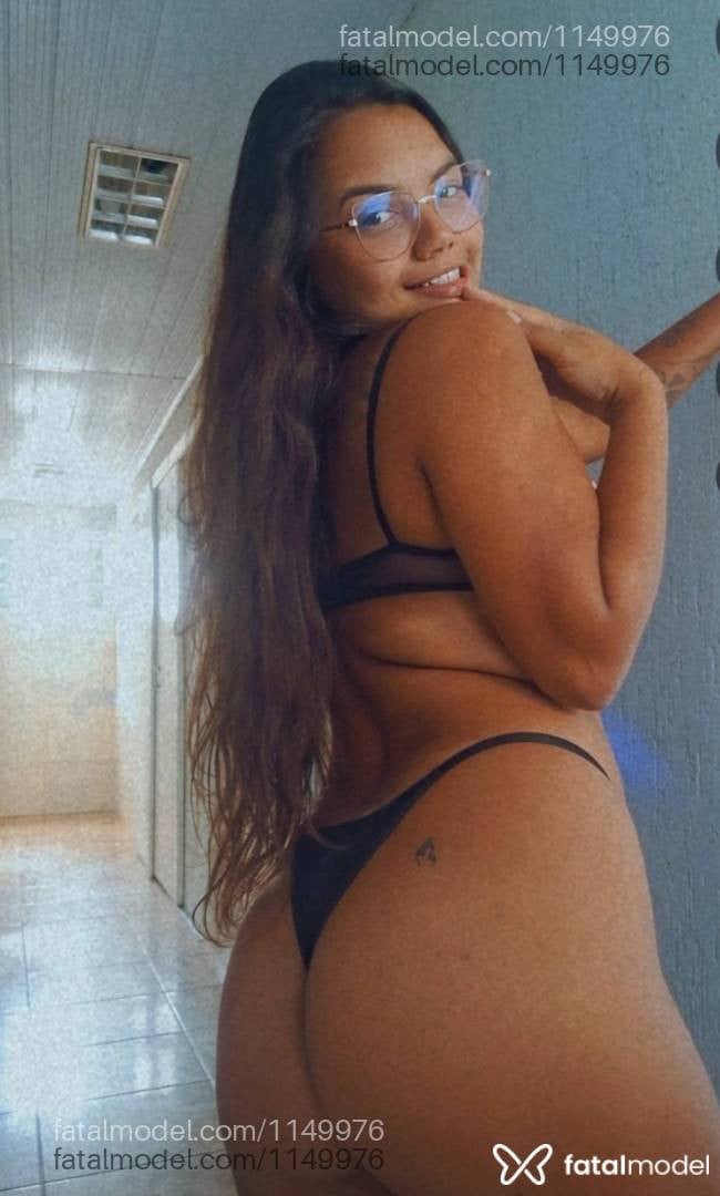 Acompanhante mulher com cabelo castanho de olhos castanhos em Macaé - Joice