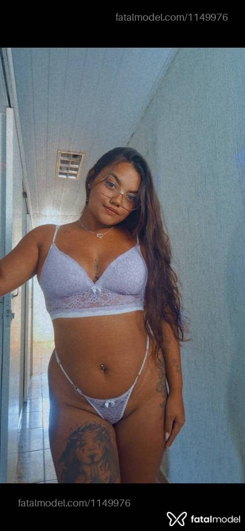 Acompanhante mulher com cabelo castanho de olhos castanhos - Joice