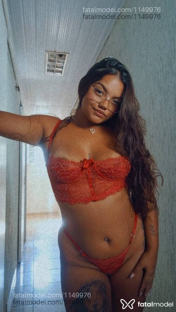 Acompanhante mulher com cabelo castanho de olhos castanhos em Macaé - Joice