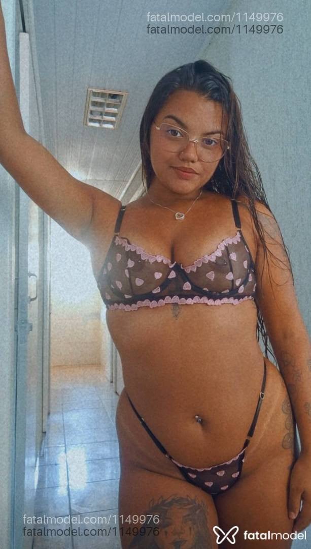 Acompanhante mulher com cabelo castanho de olhos castanhos em Macaé - Joice