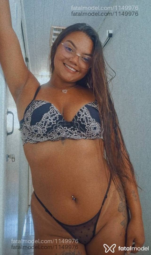 Acompanhante mulher com cabelo castanho de olhos castanhos - Joice