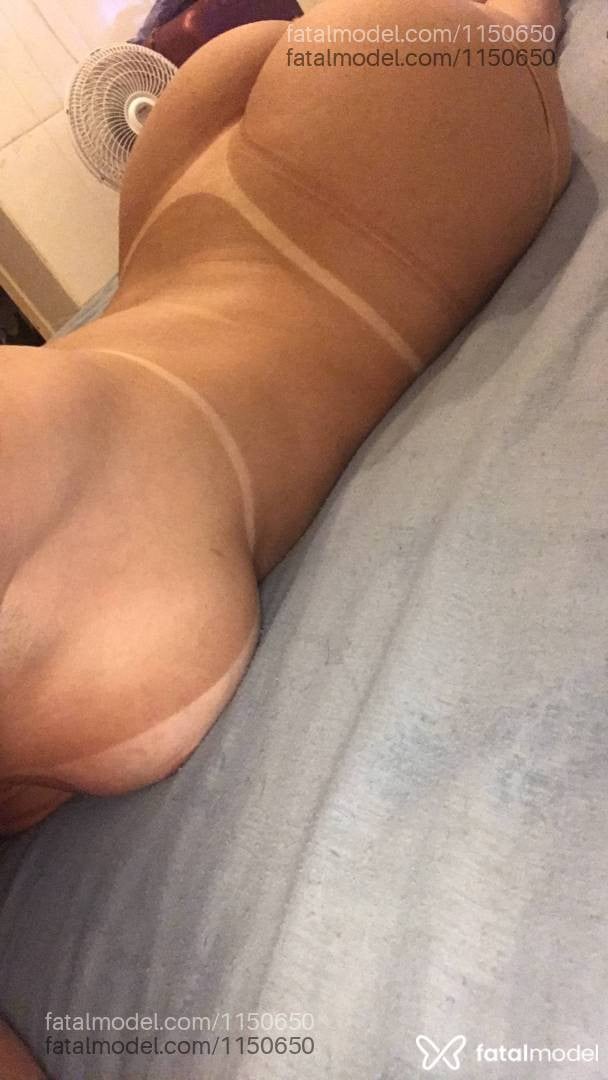 Acompanhante mulher trans morena (o) de olhos castanhos - Gabriela Santos