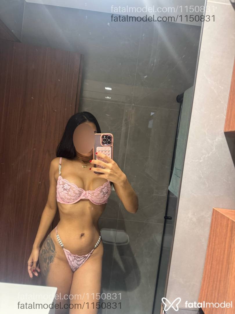 Acompanhante mulher com cabelo castanho de olhos mel - Hanna Lopes