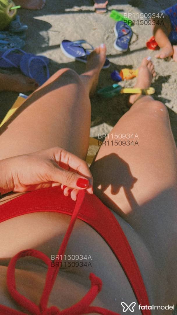 Acompanhante mulher com cabelo castanho de olhos castanhos em Buritis Acompanhante mulher com cabelo castanho de olhos castanhos em Buritis - TALITA