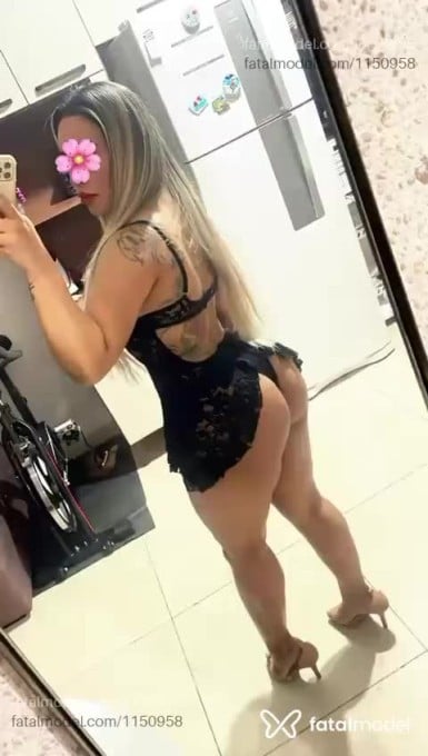 Acompanhante mulher loira (o) de olhos castanhos em Juara - Isabella
