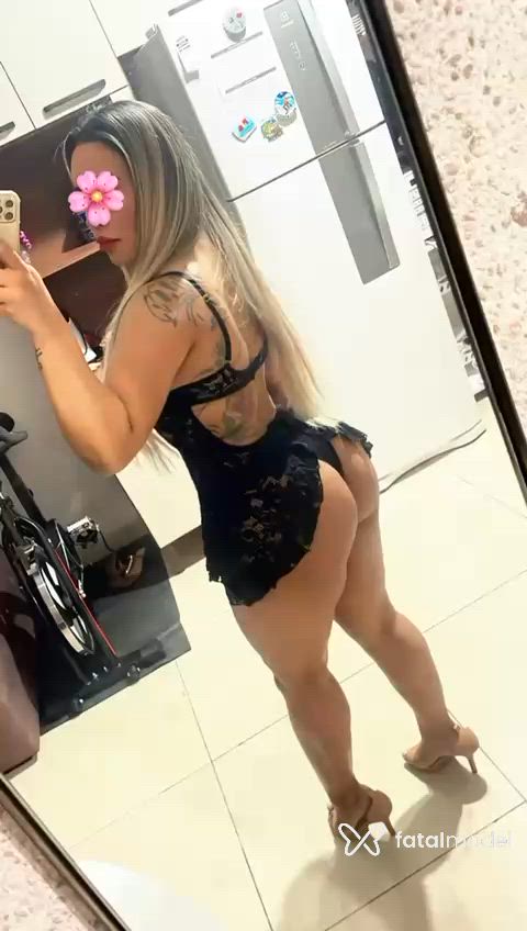 Acompanhante mulher loira (o) de olhos castanhos - Isabella Acompanhante mulher loira (o) de olhos castanhos - Isabella