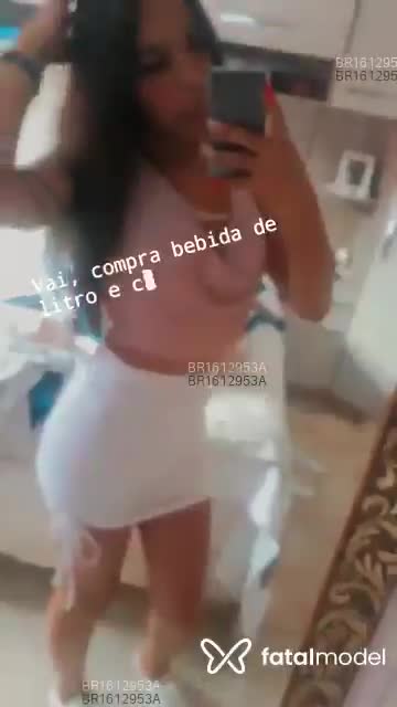 Acompanhante travesti com cabelo castanho de olhos castanhos em Castro Acompanhante travesti com cabelo castanho de olhos castanhos em Castro - Tiffy