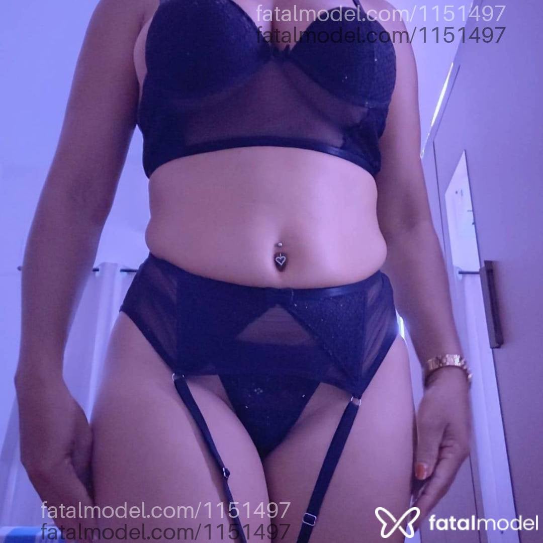 Acompanhante mulher morena (o) de olhos pretos - Leticia