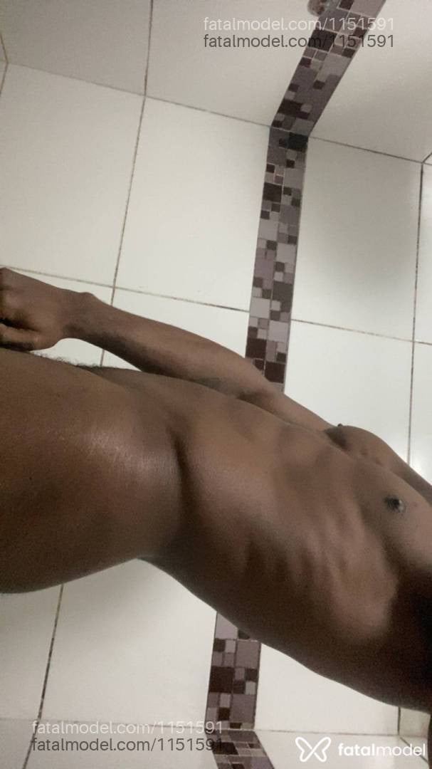 Acompanhante homem sem cabelo de olhos pretos em Rio de Janeiro - Ramoni