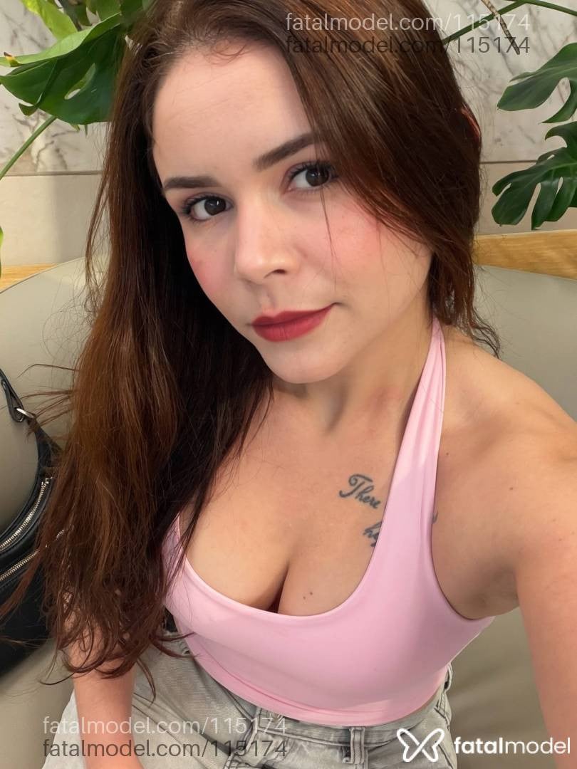 Acompanhante mulher com cabelo castanho de olhos castanhos em Belo Horizonte - Marianna