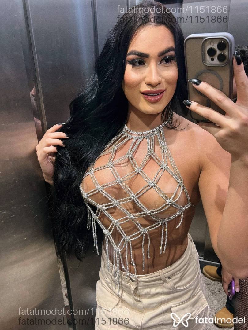 Acompanhante mulher trans morena (o) de olhos castanhos em Rio de Janeiro - Thalia Gabrielly
