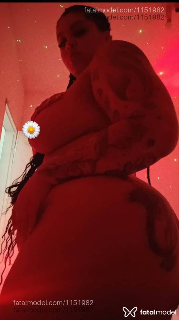 Acompanhante mulher morena (o) de olhos verdes - Kamila Melo