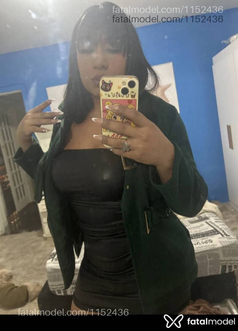 Acompanhante mulher trans morena (o) de olhos castanhos - Raika Fernandes
