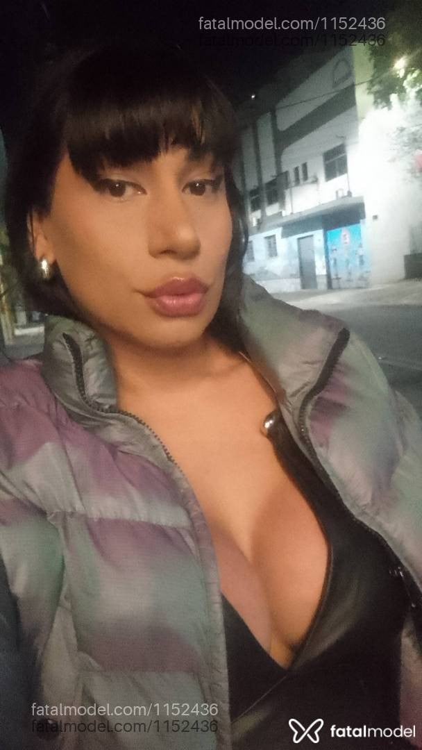 Acompanhante mulher trans morena (o) de olhos castanhos - Raika Fernandes