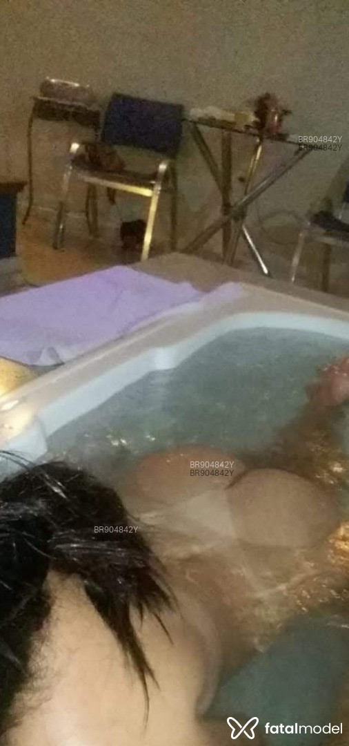 Acompanhante mulher morena (o) de olhos mel em Nova Friburgo - Michelly Grigori