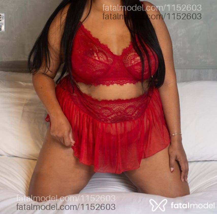 Acompanhante mulher com cabelo castanho de olhos pretos em Feira de Santana - Flávia