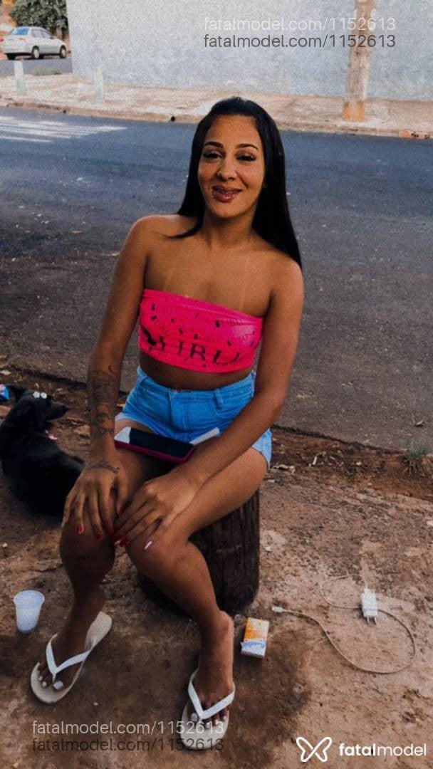 Acompanhante mulher morena (o) de olhos castanhos - Emmanuelle