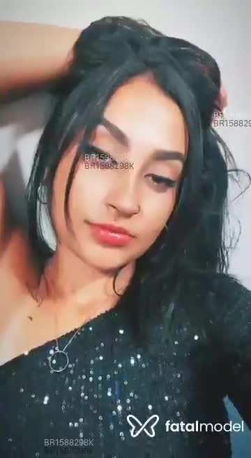 Acompanhante mulher com cabelo castanho de olhos castanhos em Balneário Camboriú - Julia Monteiro