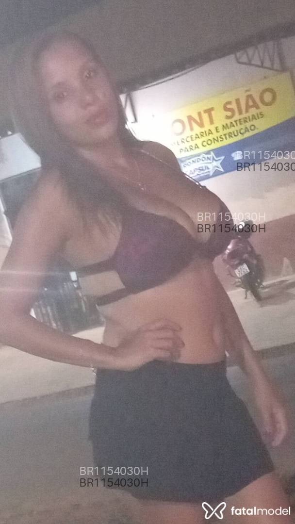 Acompanhante mulher loira (o) de olhos castanhos em Machadinho D'oeste Acompanhante mulher loira (o) de olhos castanhos em Machadinho D'oeste - Cristal