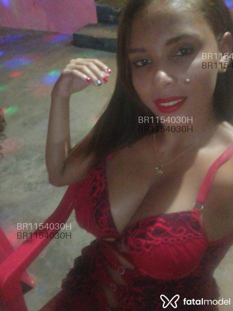 Acompanhante mulher loira (o) de olhos castanhos em Machadinho D'oeste Acompanhante mulher loira (o) de olhos castanhos em Machadinho D'oeste - Cristal