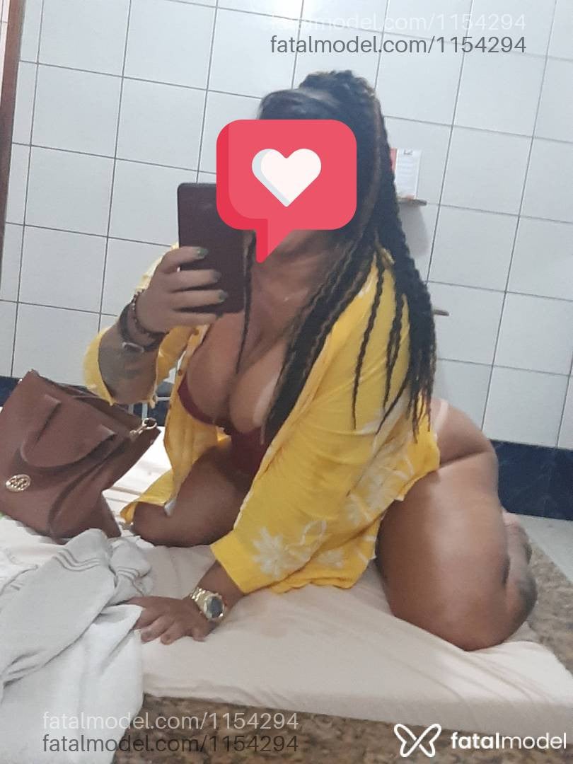 Acompanhante mulher com cabelo castanho de olhos castanhos - Sheyla