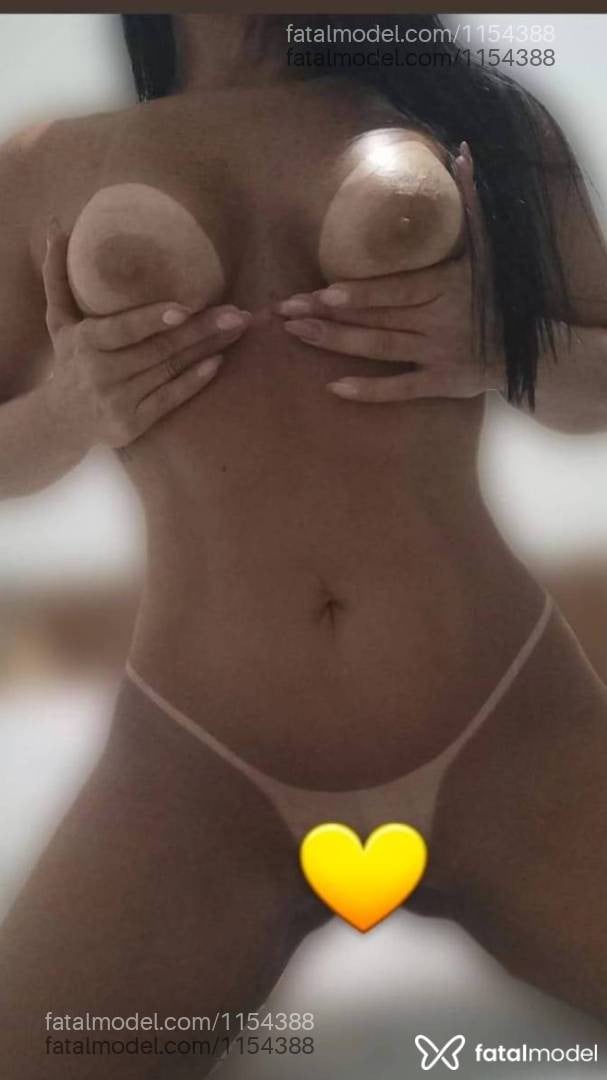 Acompanhante mulher com cabelo castanho de olhos castanhos - Larissa Andrade