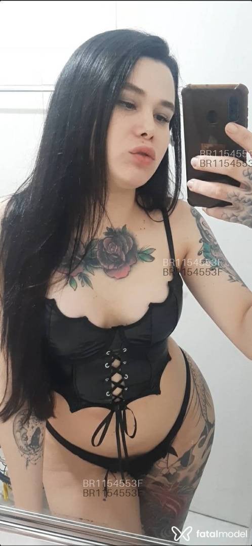 Acompanhante mulher trans morena (o) de olhos castanhos em Francisco Beltrão - Rainhadosul