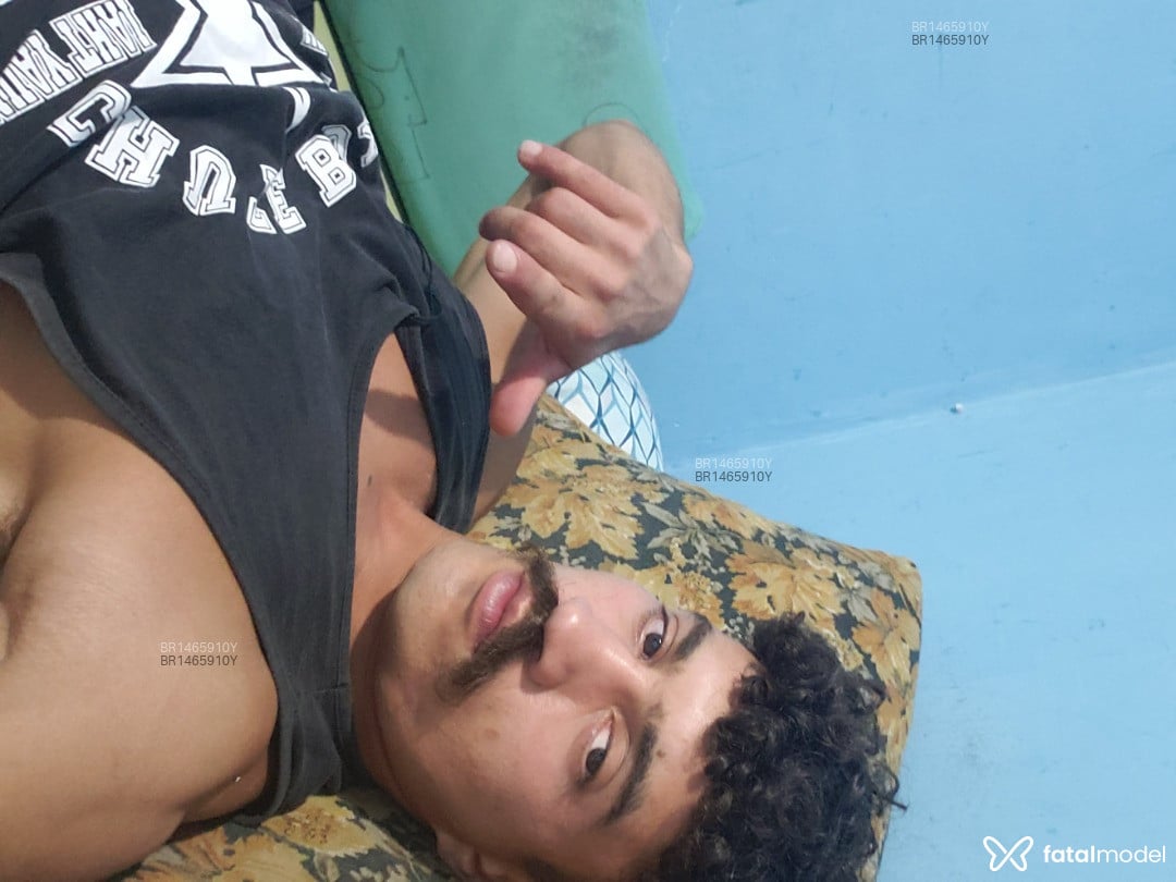 Acompanhante homem sem cabelo de olhos castanhos em Colombo - Rodrigo
