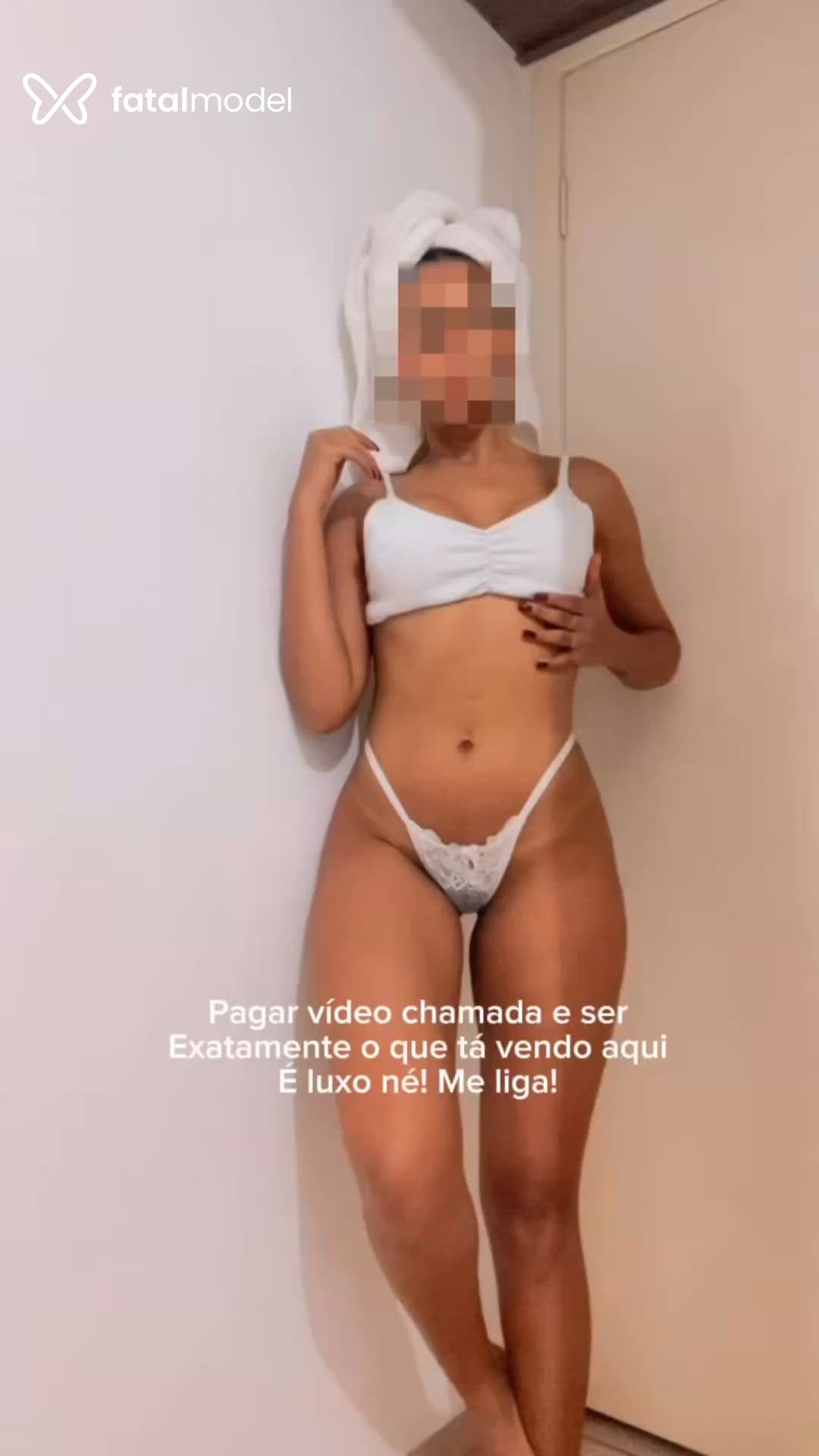 Acompanhante mulher com cabelo castanho de olhos verdes - Pietra