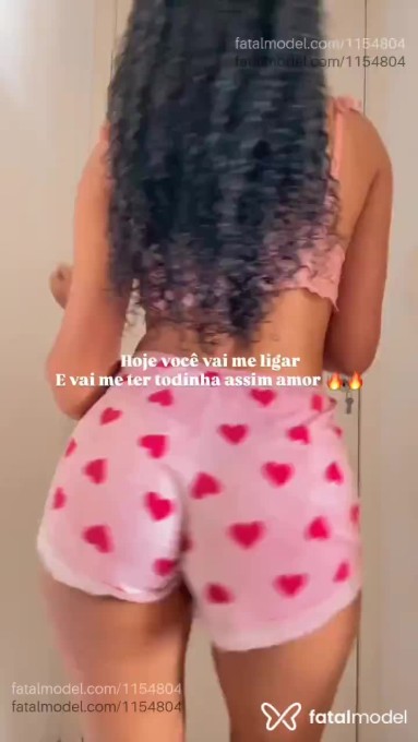 Acompanhante mulher com cabelo castanho de olhos verdes em Virtual - Pietra