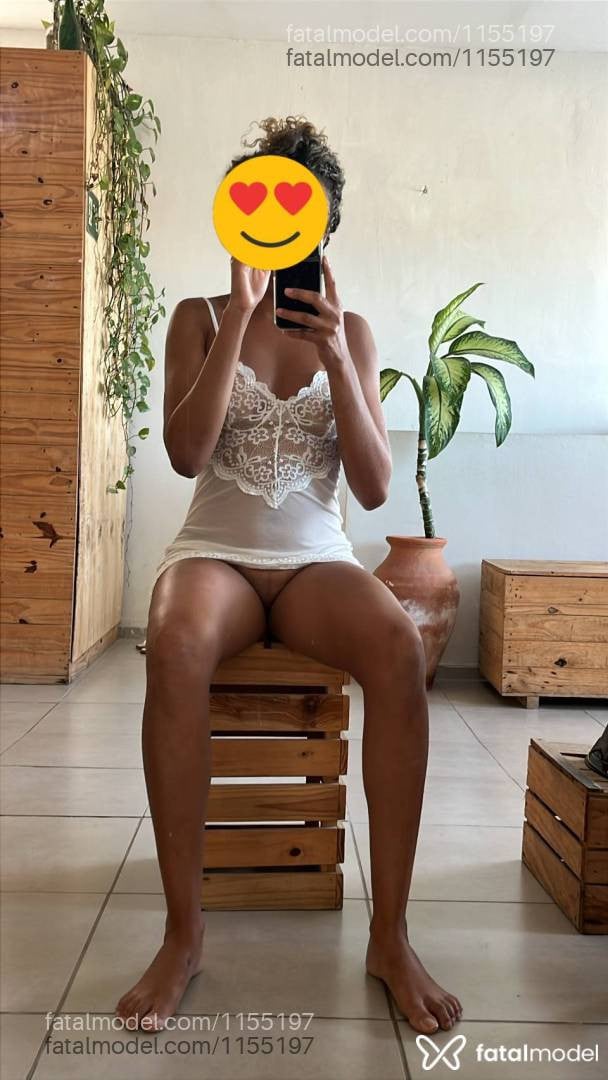 Acompanhante mulher morena (o) de olhos pretos - Fernanda Nanda