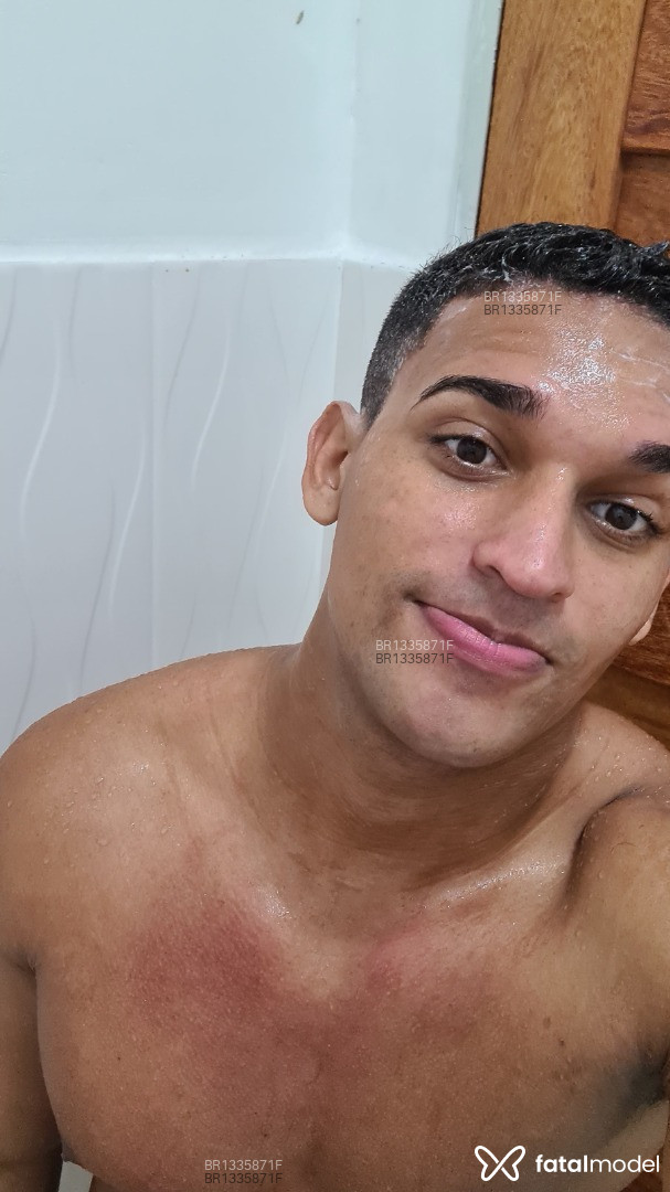 Acompanhante homem morena (o) de olhos castanhos em Virtual - Kaleb