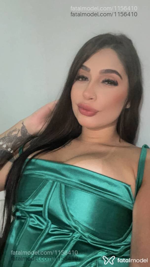 Acompanhante mulher morena (o) de olhos mel - Aline Ferrari Acompanhante mulher morena (o) de olhos mel - Aline Ferrari