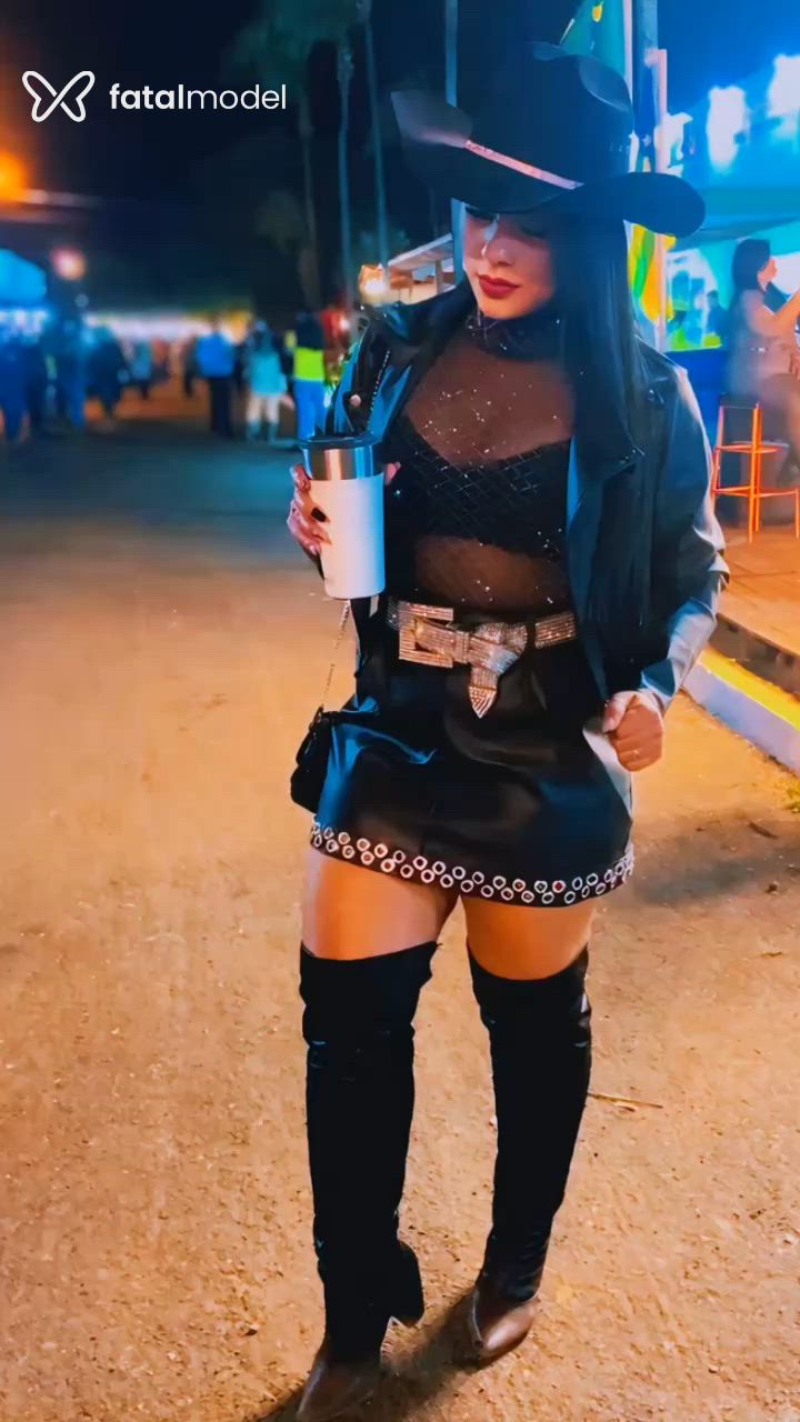 Acompanhante mulher morena (o) de olhos pretos em Americana Acompanhante mulher morena (o) de olhos pretos em Americana - YASMIN MELLO