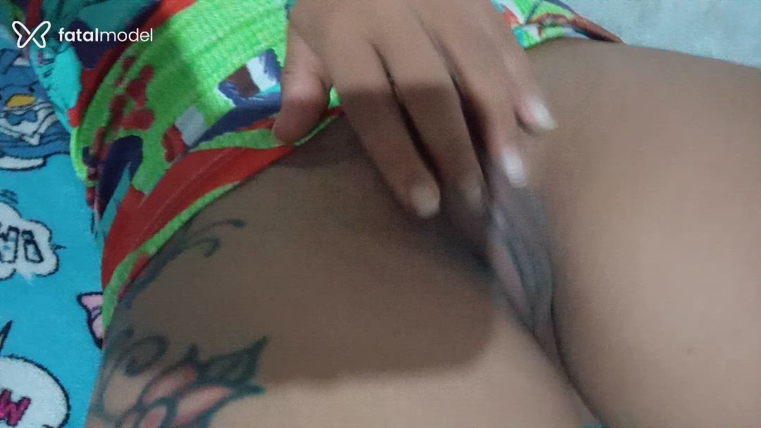 Acompanhante mulher com cabelo castanho de olhos pretos - Beatriz Valentin