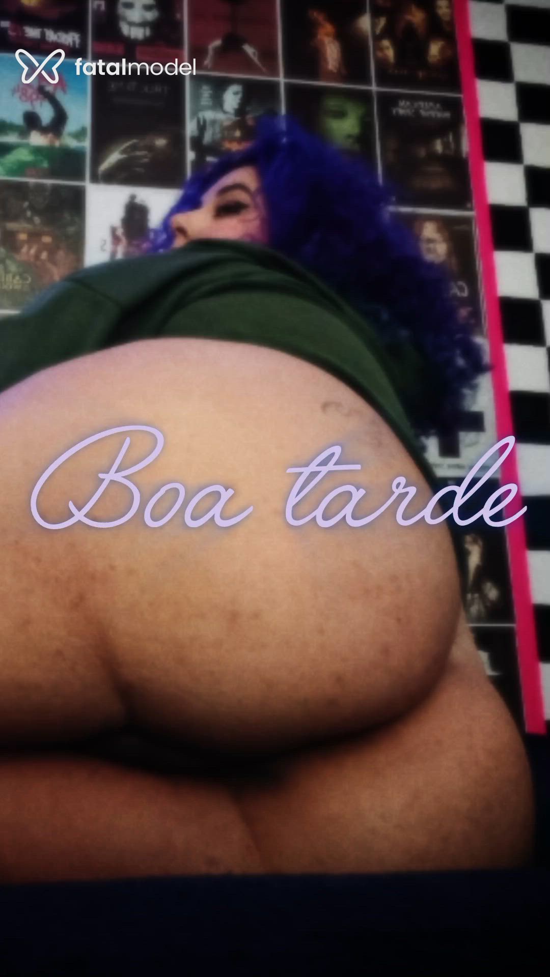 Acompanhante mulher com cabelo colorido de olhos verdes em Virtual Acompanhante mulher com cabelo colorido de olhos verdes em Virtual - Candy Neon