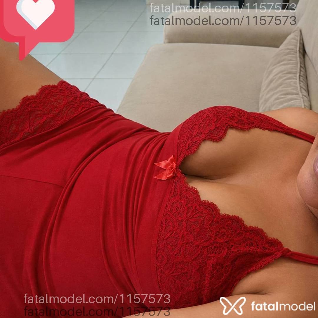 Acompanhante mulher loira (o) de olhos castanhos - Manu Ella