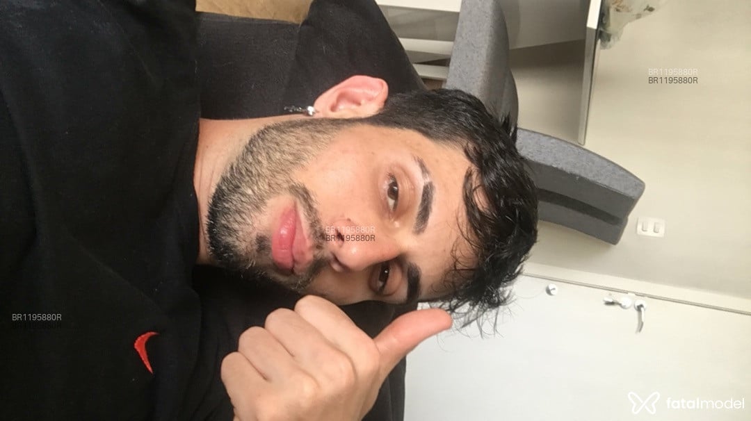 Acompanhante homem morena (o) de olhos castanhos em Curitiba - Noahh