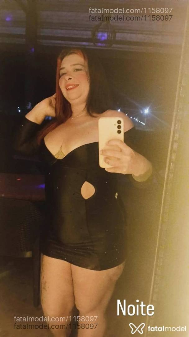 Acompanhante mulher loira (o) de olhos pretos - Isisruivinha