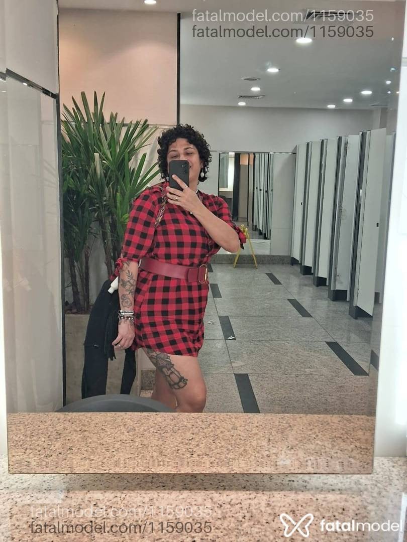 Acompanhante mulher morena (o) de olhos verdes em Rio de Janeiro - Ariella Miller