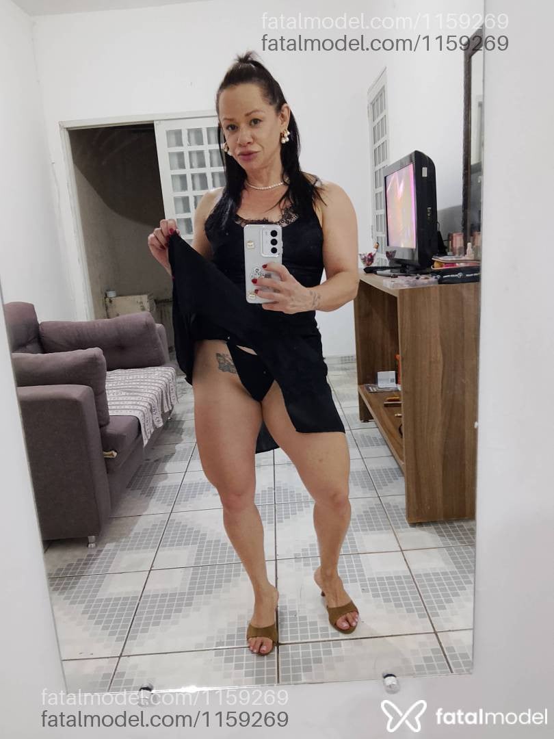 Acompanhante mulher com cabelo castanho de olhos castanhos - Amanda Dutra