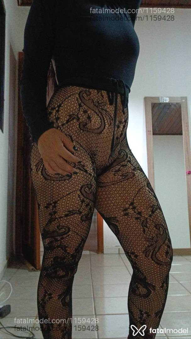 Acompanhante mulher morena (o) de olhos pretos - Rayssa