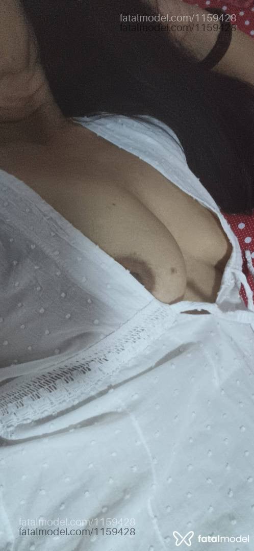 Acompanhante mulher morena (o) de olhos pretos - Rayssa